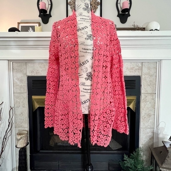 Neiman Marcus exclusive lace open jacket. - Picture 12 of 12